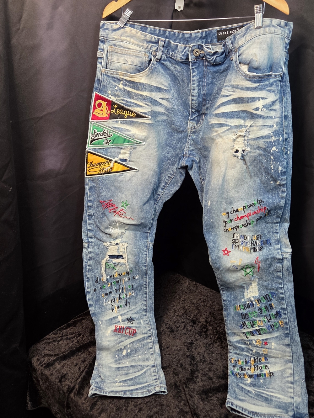 Embroidered Distressed Light Blue Straight Men’s Jeans Size 42x32